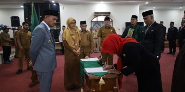 Wali Kota Tanjungbalai Lantik 16 Pejabat, Tegaskan Fokus Peningkatan Kinerja, Inovasi, Kolaborasi, Disiplin dan Siap Menjadi Duta Daerah Mewujudkan Tanjungbalai EMAS
