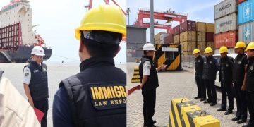 Imigrasi Belawan Periksa 26 Awak Kapal Asing di Pelabuhan Internasional Belawan