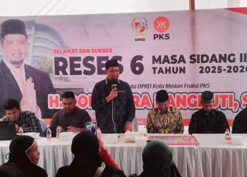 Reses di Medan Timur, Doli Serahkan Bantuan Hibah untuk Pembangunan Masjid Jamik Jalan Mukhtar Basri