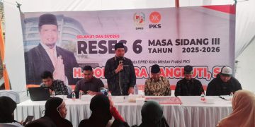Reses di Medan Timur, Doli Serahkan Bantuan Hibah untuk Pembangunan Masjid Jamik Jalan Mukhtar Basri