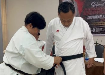 Pengprov Perguruan Shokaido Sumut Berikan DAN Kehormatan Kepada Ketua Umum KONI Medan