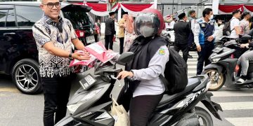 Pemko dan PWPM Kibarkan Semangat   Merah Putih di Jalanan Kota