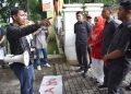 Usai Rapat Paripurna Mendengarkan Pidato Presiden, Ketua DPRD Langkat Temui Pengunjuk Rasa Tunggal Adi Nugraha
