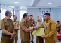Serahkan SK Program Indonesia Pintar, Walikota Tebing Tinggi Minta Kepala Sekolah Bekerja Adaptif & Berintegritas