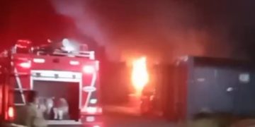 Gerak Cepat Kasat Pol PP Nias Selatan, Damkar Jinakkan Api di PLTD Fanayama