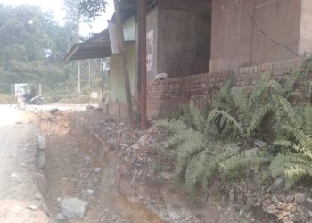 Pembangunan Drainase di BTN Lama Terkendala Tiang Listrik, Warga Minta Segera Dipindahkan