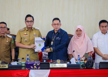 Rico Waas Sampaikan Perubahan-APBD Kota Medan Tahun 2026
