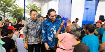 Demi Keluarga, 150 Penyelamat Lingkungan TPA Terjun Bertaruh Nyawa, Rico Waas Hadirkan Jaminan Perlindungan Sosial