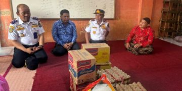 HUT Perhubungan Nasional ke-55, Dishub Pelalawan Salurkan Sembako dan Pakaian Layak Pakai ke Tiga Panti Asuhan