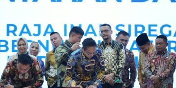 Rico Waas Tandatangani Komitmen Bersama Penguatan Tata Kelola Pemerintahan Daerah dan Pencegahan Korupsi