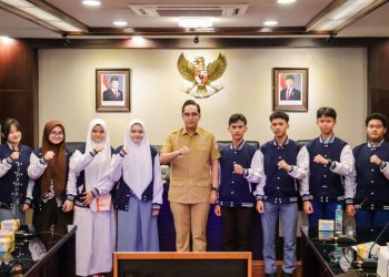 Rico Waas Lepas 10 Pelajar Medan ke Ipoh Malaysia