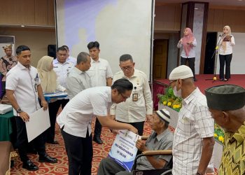 PKH Medan Makmur Resmi Disalurkan, Rico Waas Serahkan Bantuan Untuk 10 Ribu Warga Lansia dan Disabilitas