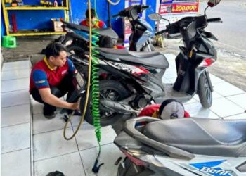 Bongkar Mesin Motor, Mekanik Ingatkan Konsumen soal Penggantian Komponen 