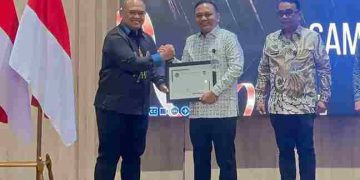 Kanim Belawan Eko Yudis Rajagukguk Terima Penghargaan dari Dir Intel Keimigrasian