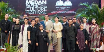 Peringatan Hari Ulos Nasional Meriahkan Puncak MFCF 2026, Rico Waas Harap Tenun Lokal Mendunia