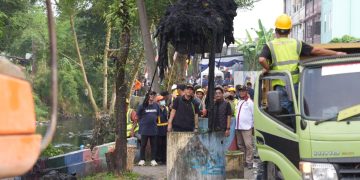 Atasi Sampah Menumpuk, Rico Waas Siapkan 26 Truk dan 151 Becak Motor Pengangkut Sampah