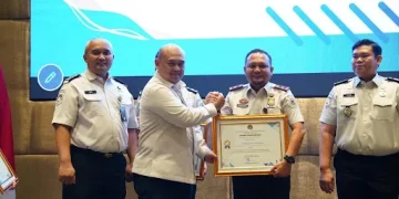 Kanim Belawan Raih Dua Penghargaan dari Dirjen Imigrasi Komitmen Perkuat Pengawasan Serta Kedekatan Dengan Masyarakat